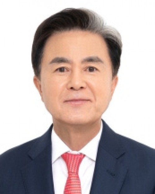 김태흠